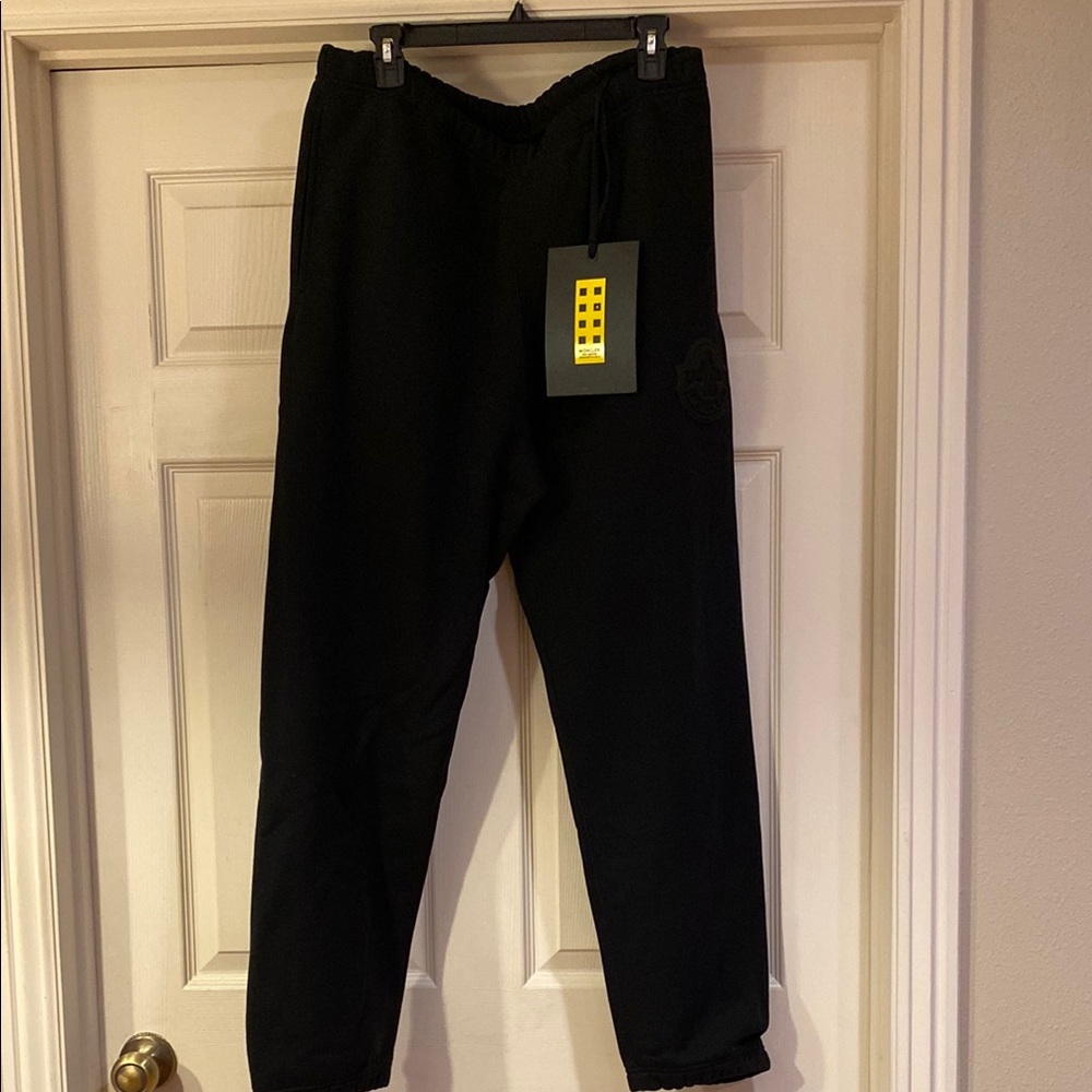 Moncler Men’s Genius x Roc Nation Sweat Bottoms in Black. Sz Large.  New